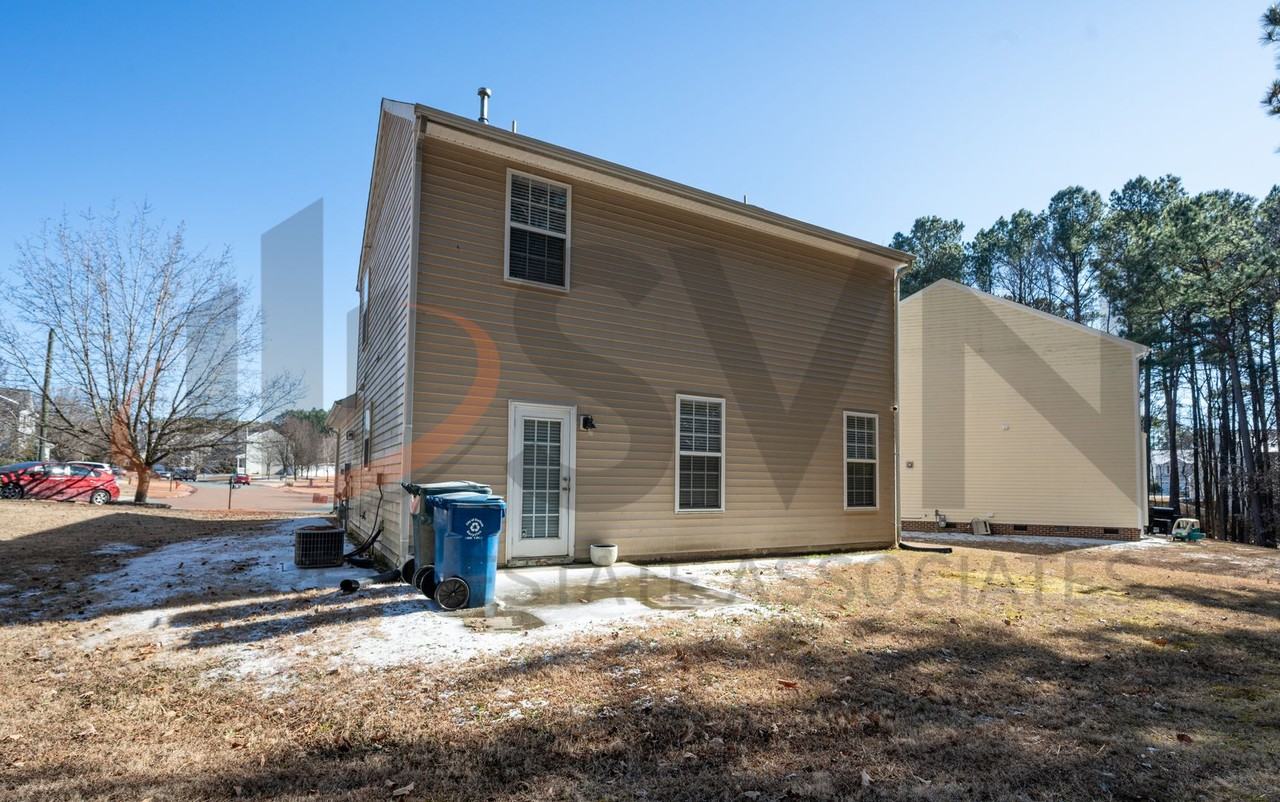 23 Crescent Hill Ct - Photo 2 of 19