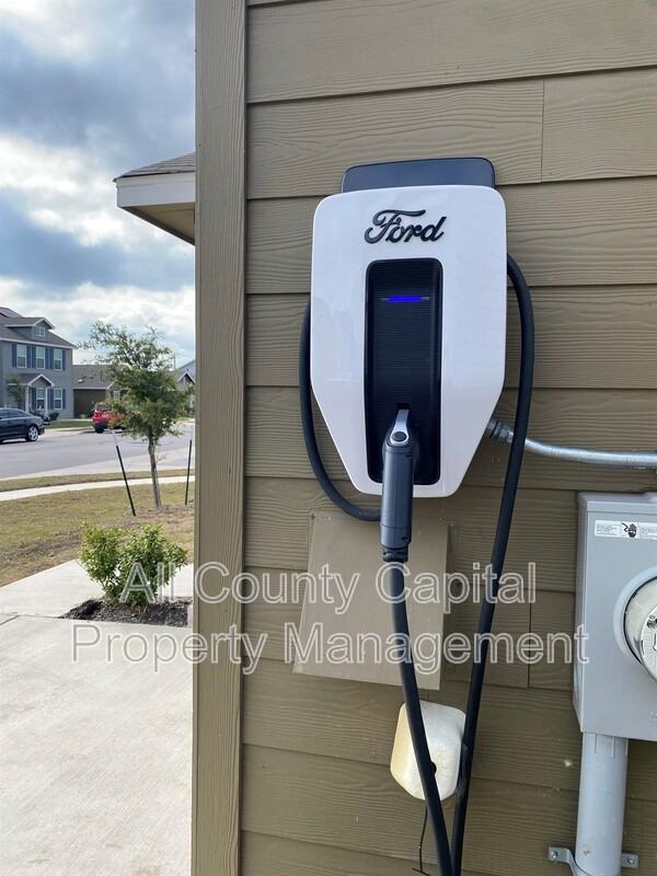 13704 Knights Branch Dr - Photo 5 of 24