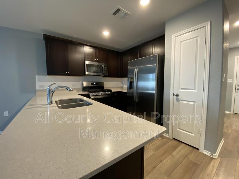 13704 Knights Branch Dr - Photo 6 of 24