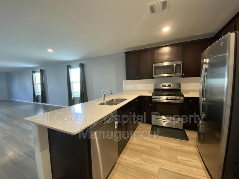 13704 Knights Branch Dr - Photo 7 of 24