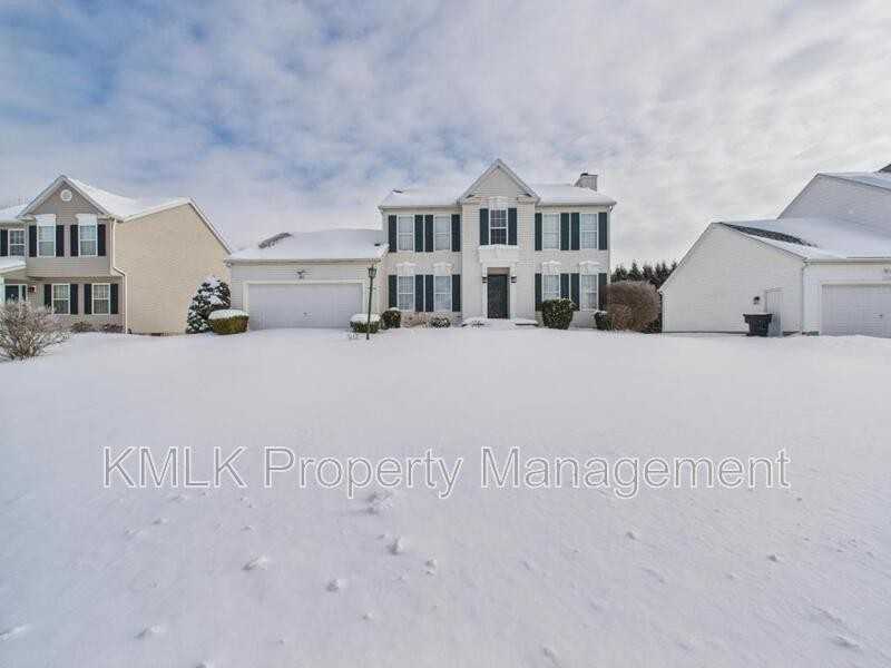 411 Treeview Dr - Photo 2 of 50