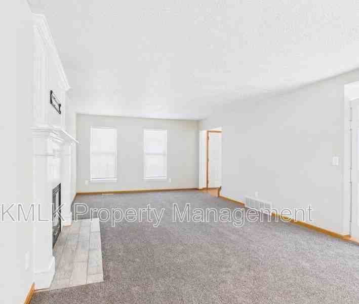 411 Treeview Dr - Photo 7 of 50