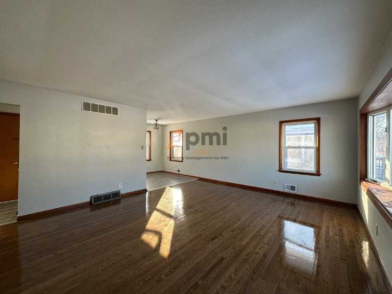 6617 Parrish Ave - Photo 4 of 20