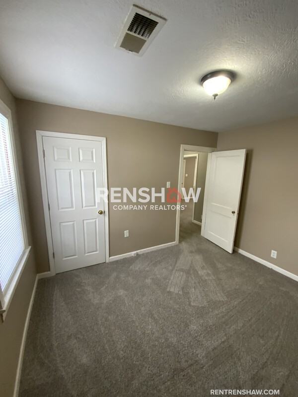 441 Bishop St - Photo 5 of 24