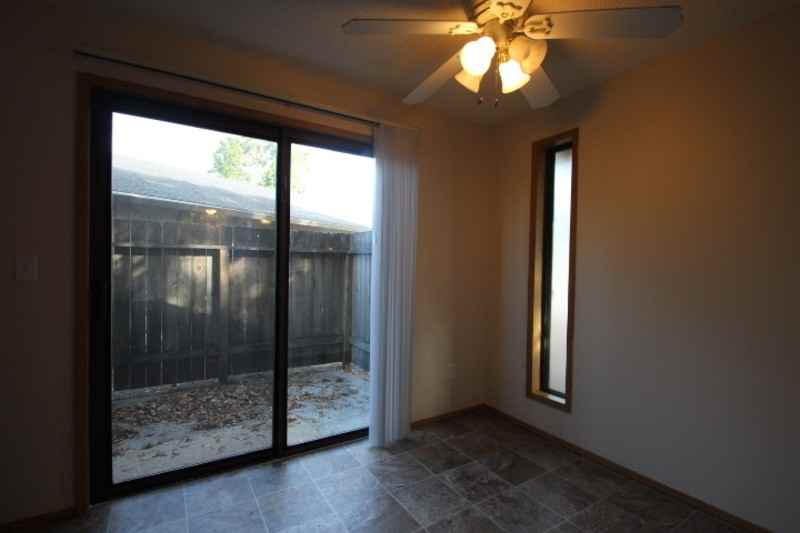 3107 Ne Whitman Ave - Photo 5 of 11