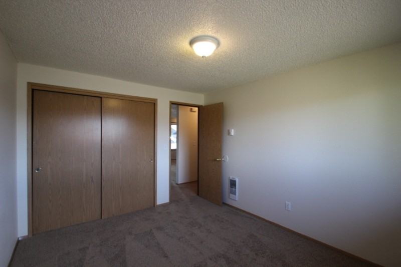 3107 Ne Whitman Ave - Photo 6 of 11