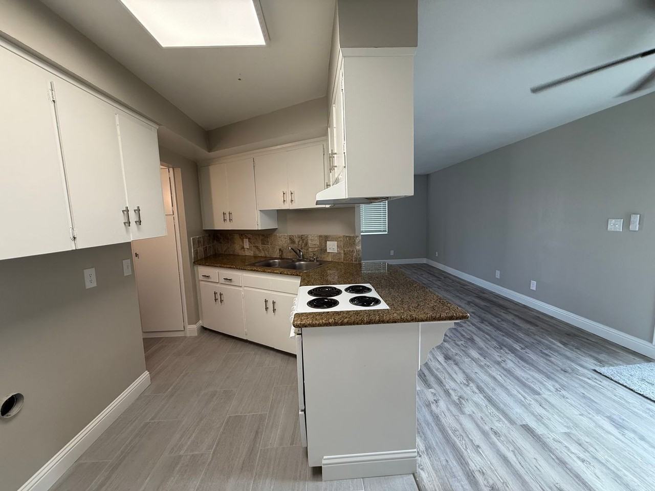 1205 F St - Photo 5 of 9