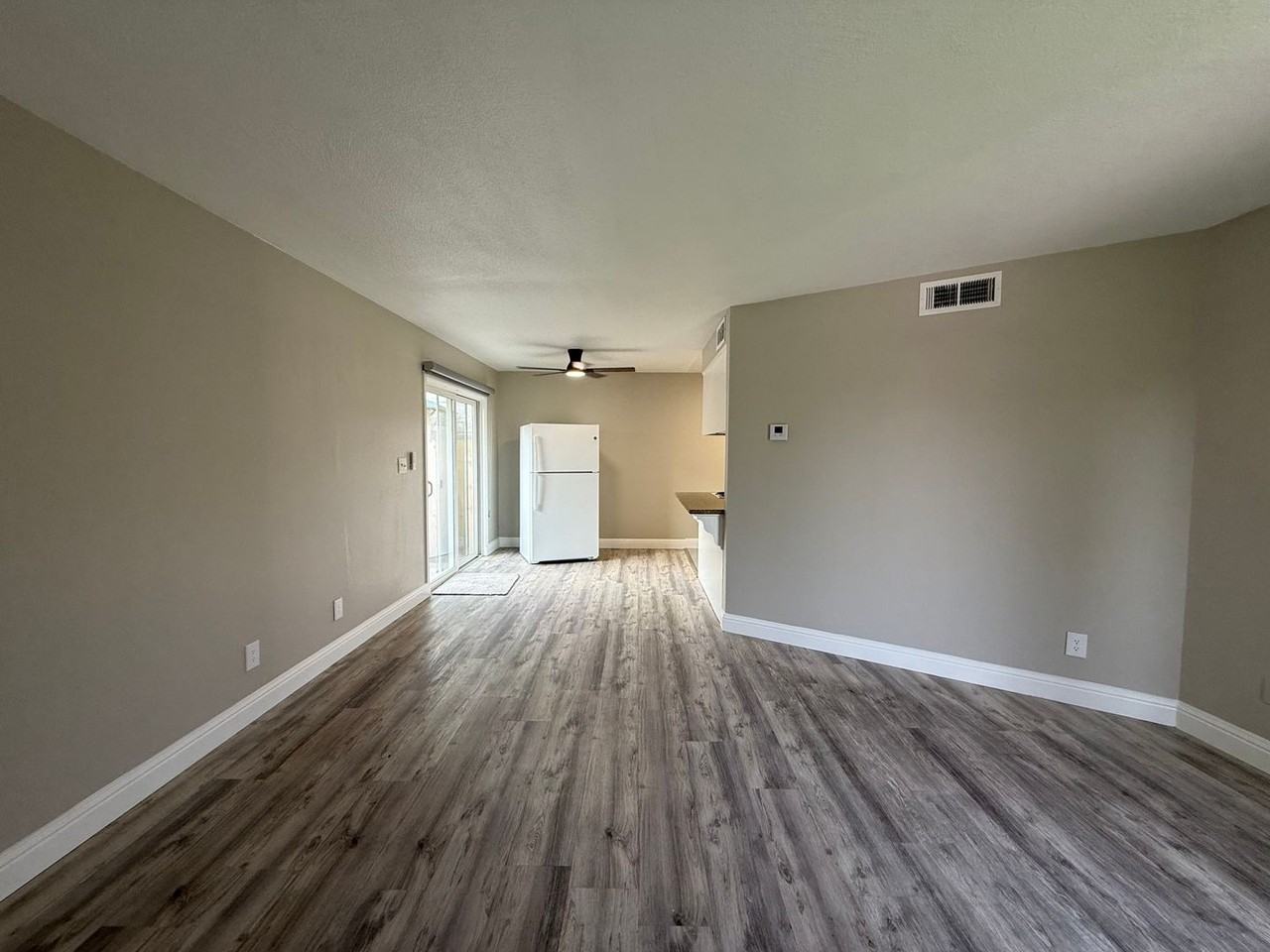 1205 F St - Photo 6 of 9