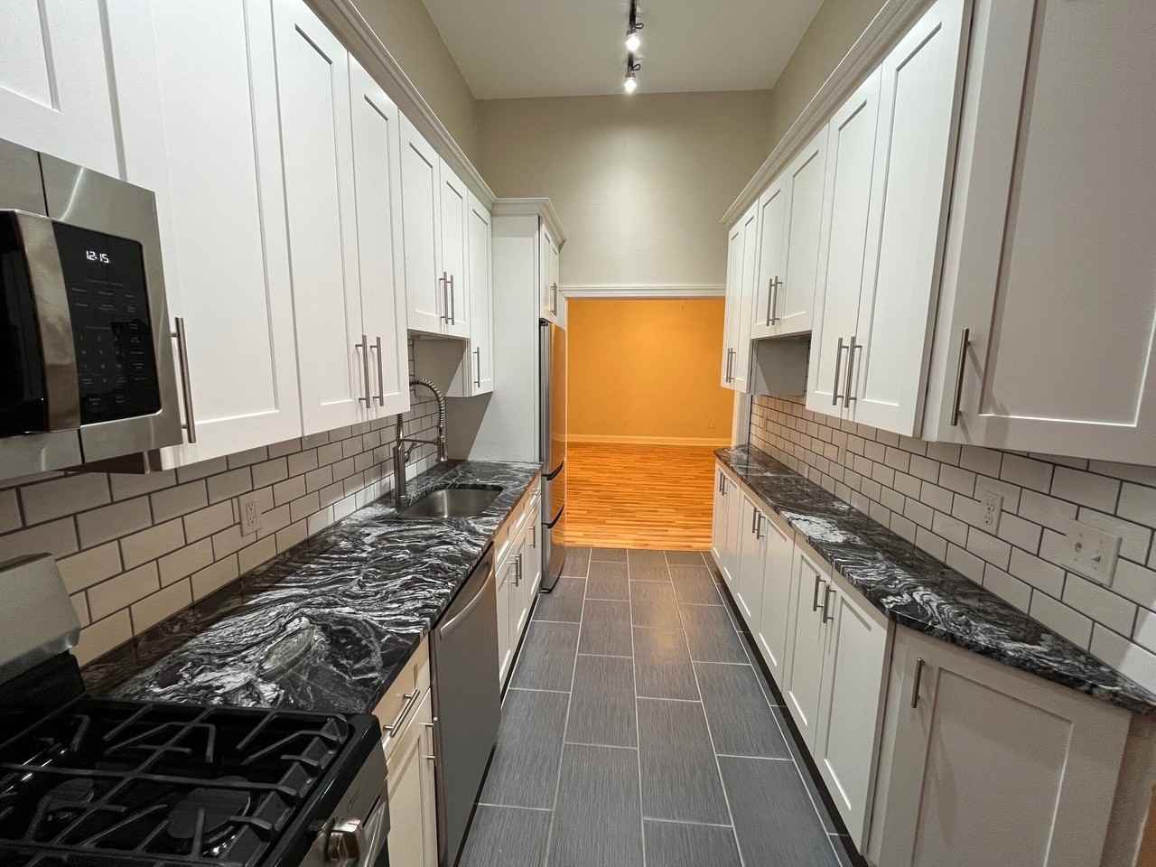 Liberty 4024 - Photo 4 of 31