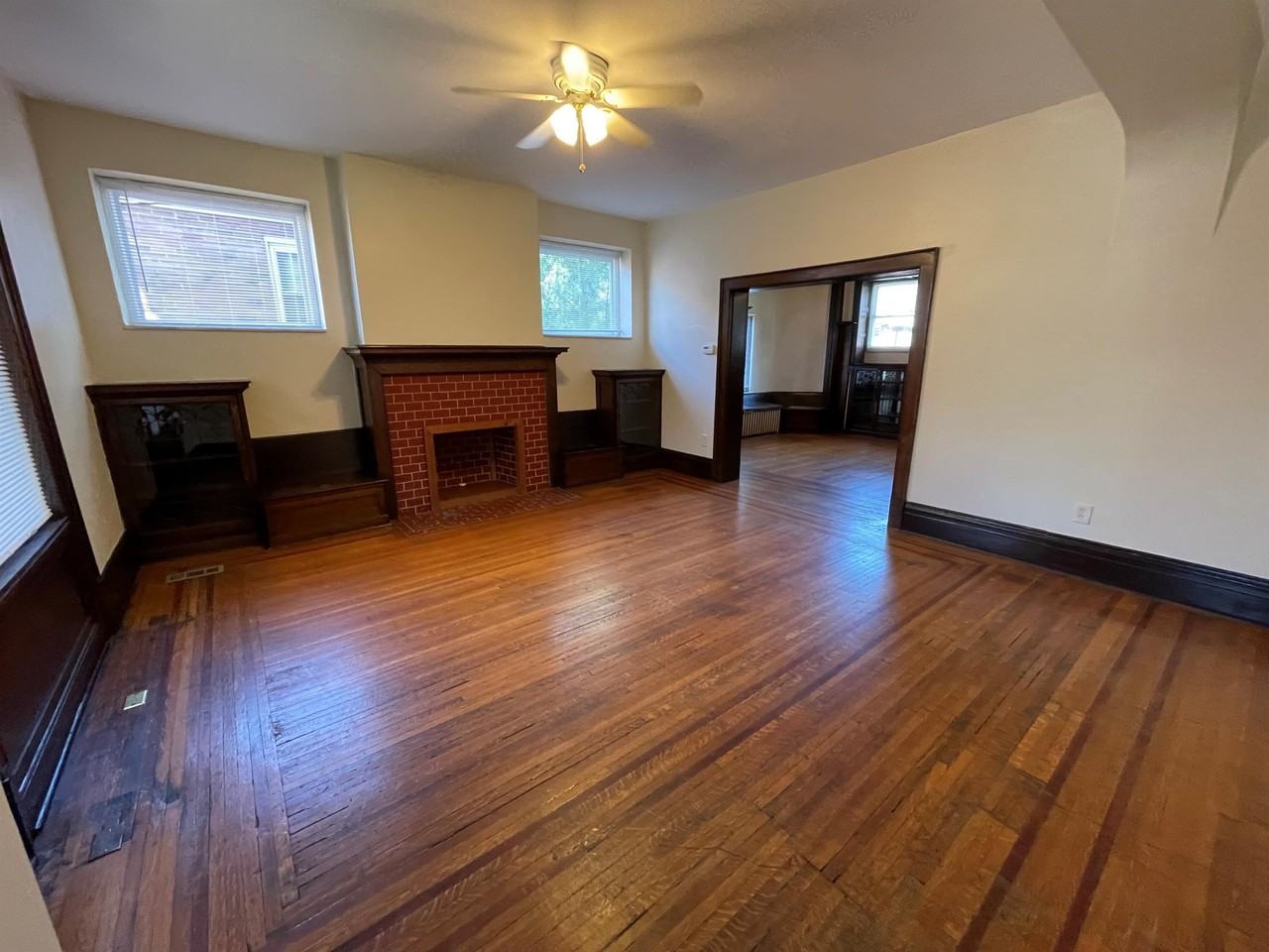 Monitor 6373 - Photo 7 of 30