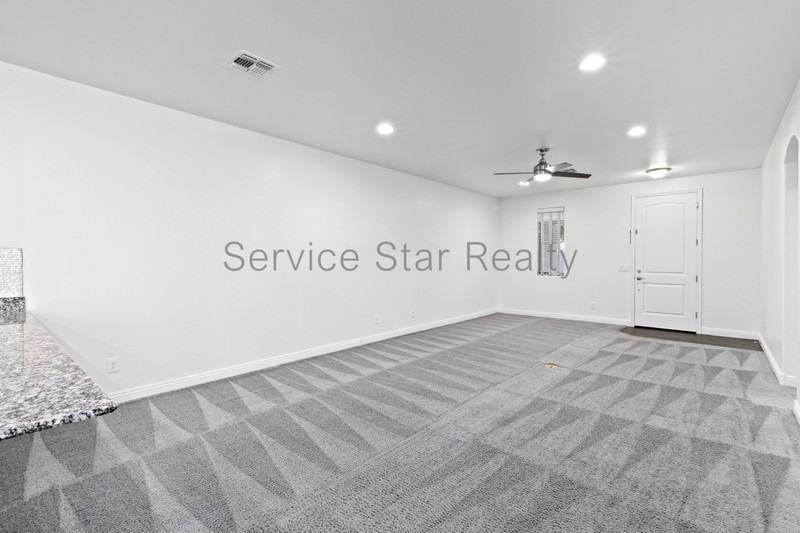 2525 N Riley Rd - Photo 6 of 28