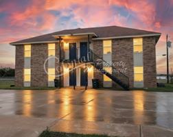 featured image of 5902 Greengate Dr #D