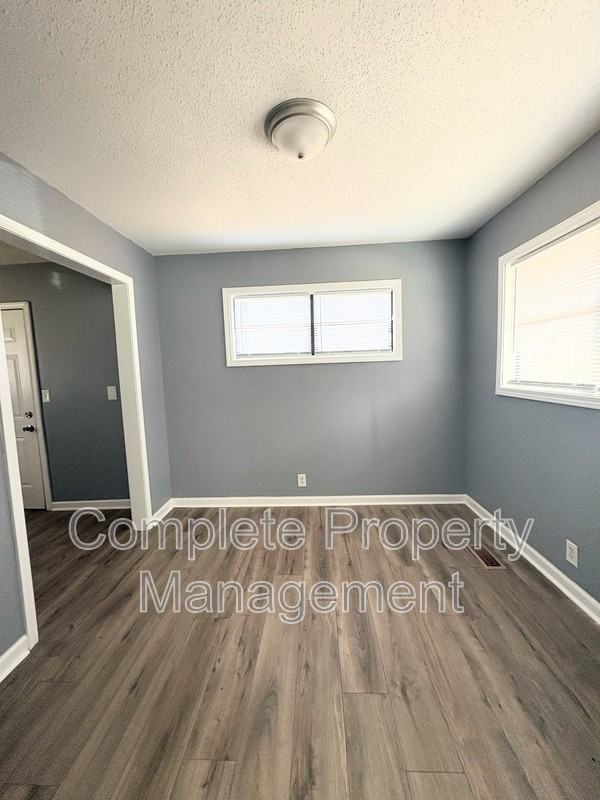 1658 Huntsville St - Photo 3 of 10