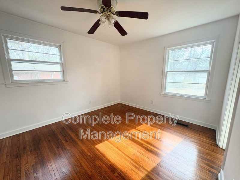 409 13th Ct Nw - Photo 3 of 6