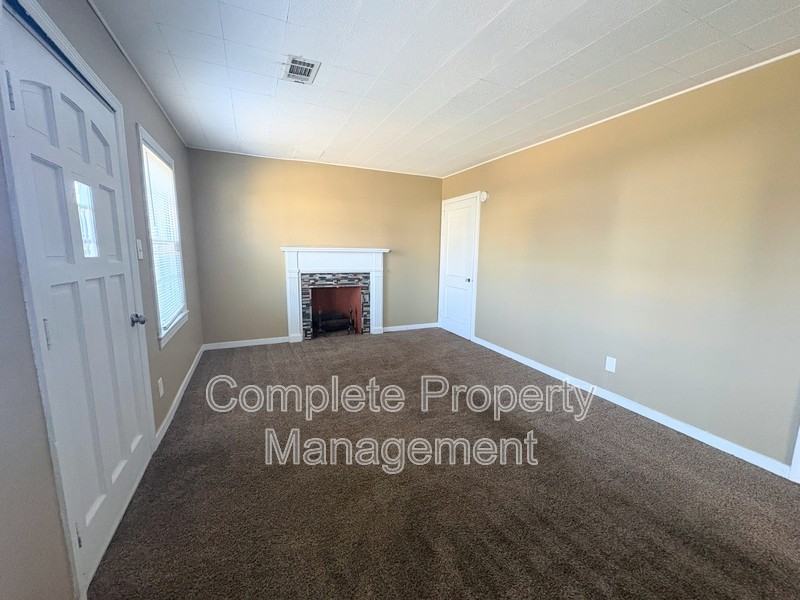 5604 Terrace O - Photo 3 of 10