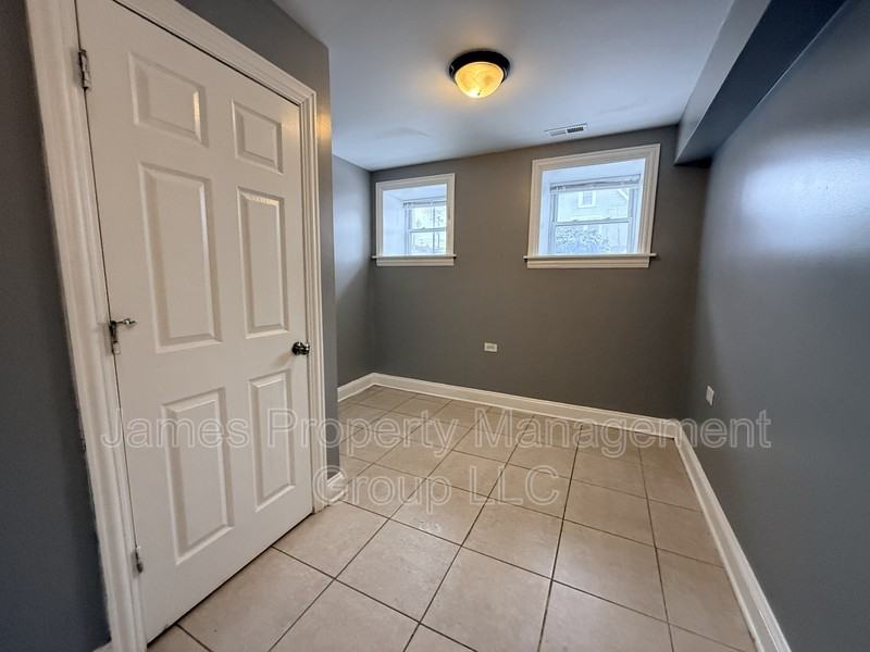 3603 W Le Moyne St - Photo 4 of 9