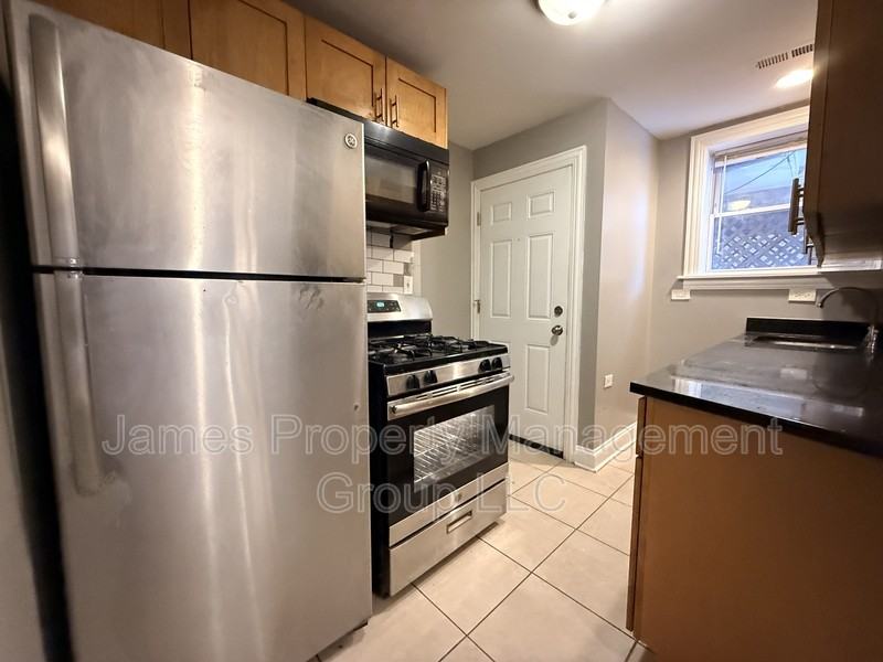 3603 W Le Moyne St - Photo 5 of 9