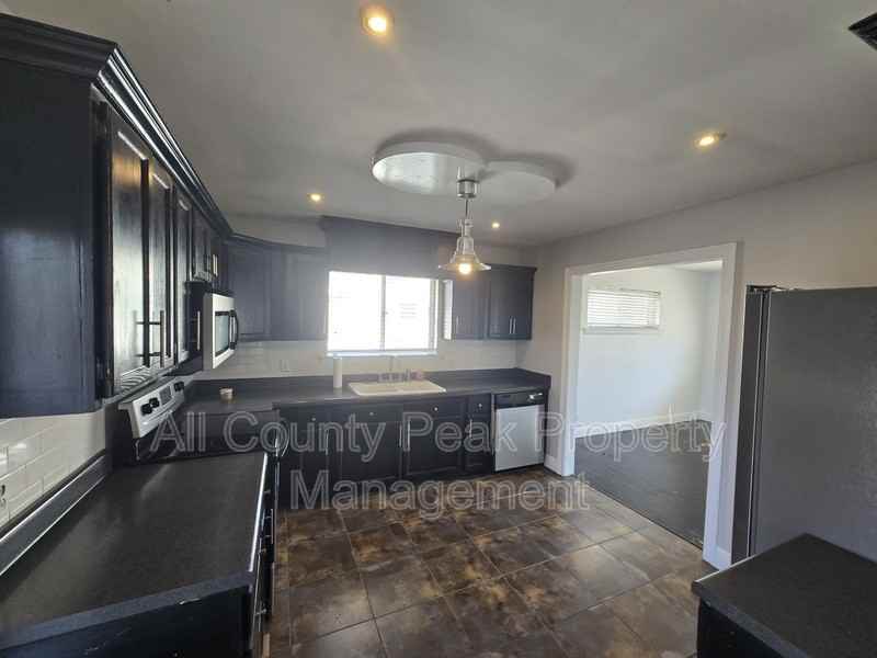 1605 S Mack Smith Rd - Photo 3 of 14