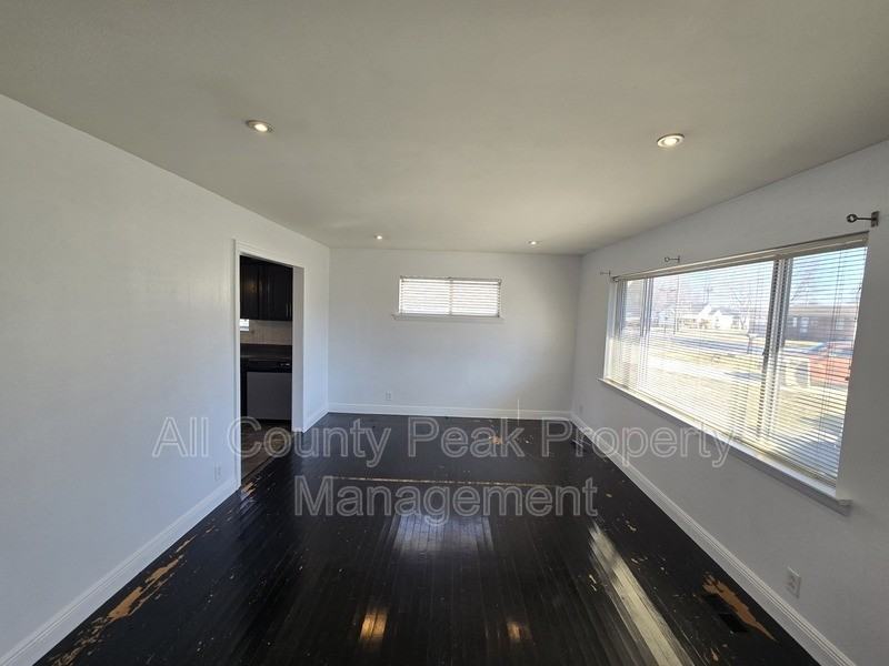 1605 S Mack Smith Rd - Photo 4 of 14