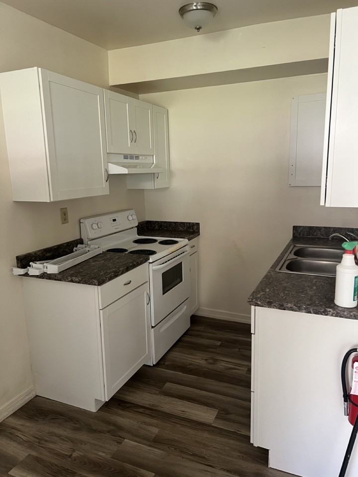 147-153 Locust Street - Photo 4 of 16