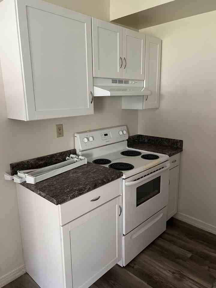 147-153 Locust Street - Photo 5 of 16