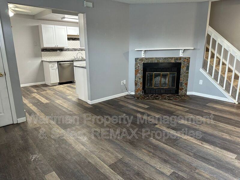 4392 Hawks Lookout Ln - Photo 4 of 12