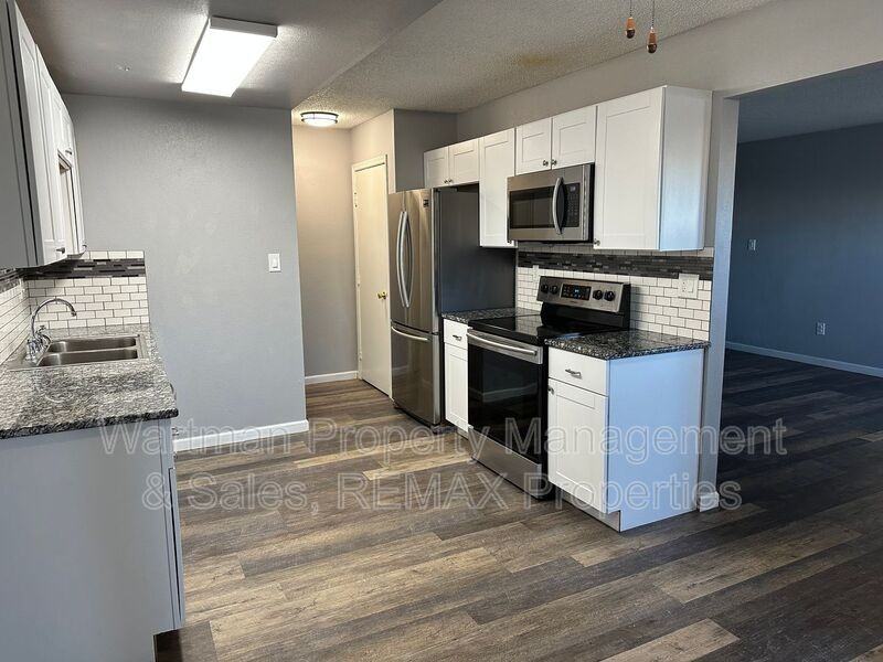 4392 Hawks Lookout Ln - Photo 6 of 12