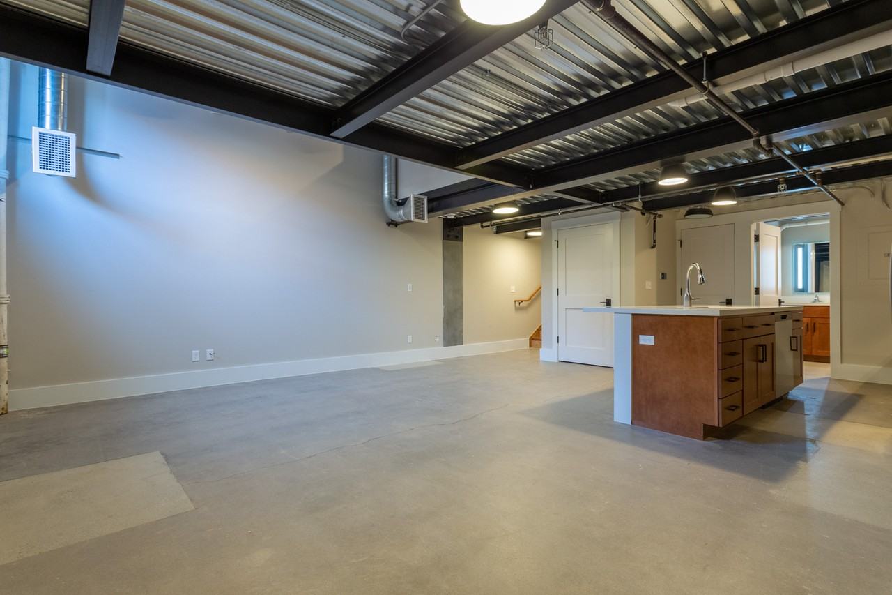 220 E. 9th Street - Photo 6 of 50