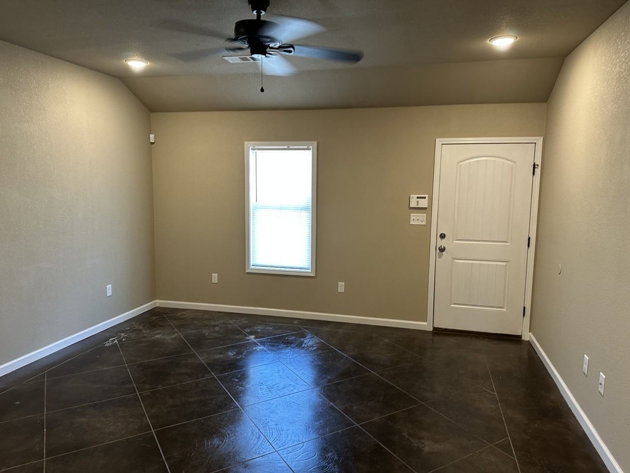 4707 Samantha Avenue - Photo 3 of 8