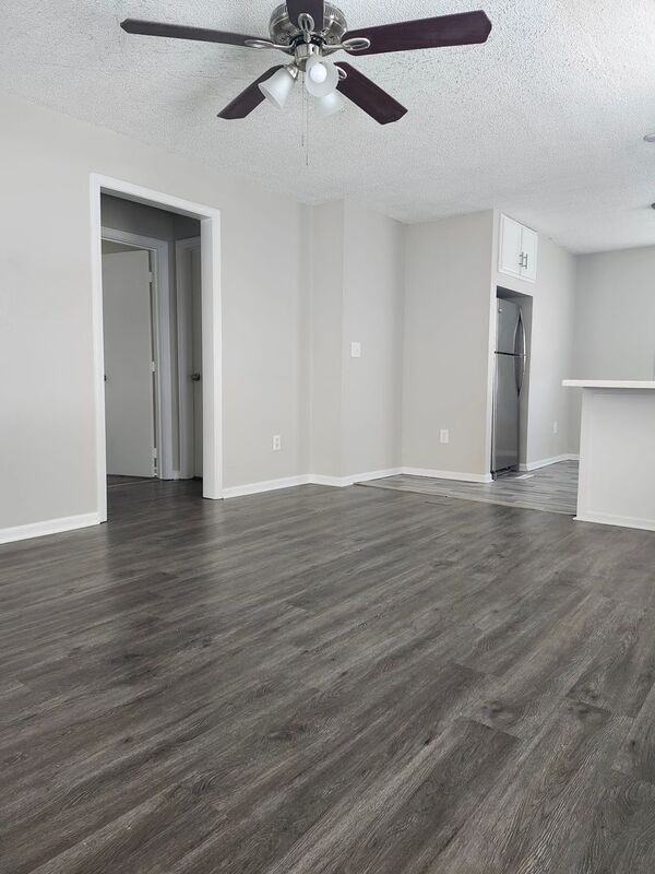 1720 S Sterling Ave #E - Photo 5 of 11