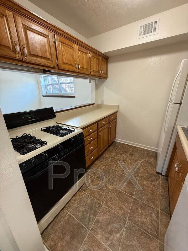 124 E Highland Ave #1 - Photo 4 of 12