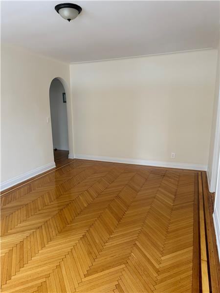 9319 Ridge Blvd #4 - Photo 4 of 8