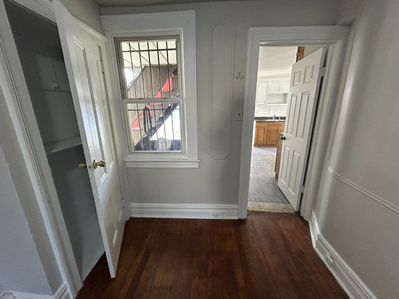 182 Walnut St - Photo 6 of 12