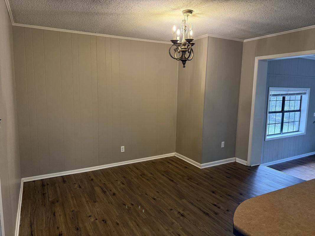 2403 Danny St - Photo 6 of 13