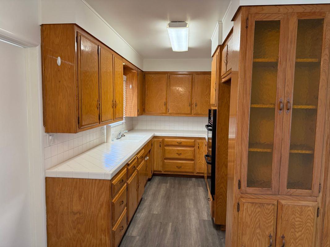 24800 Walnut St - Photo 4 of 10