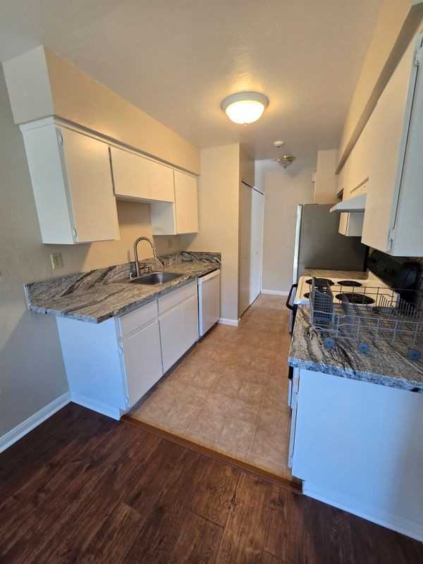 185 Wedgewood Ave - Photo 6 of 14