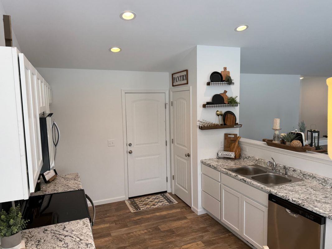 172 Bombadill Blvd - Photo 5 of 29