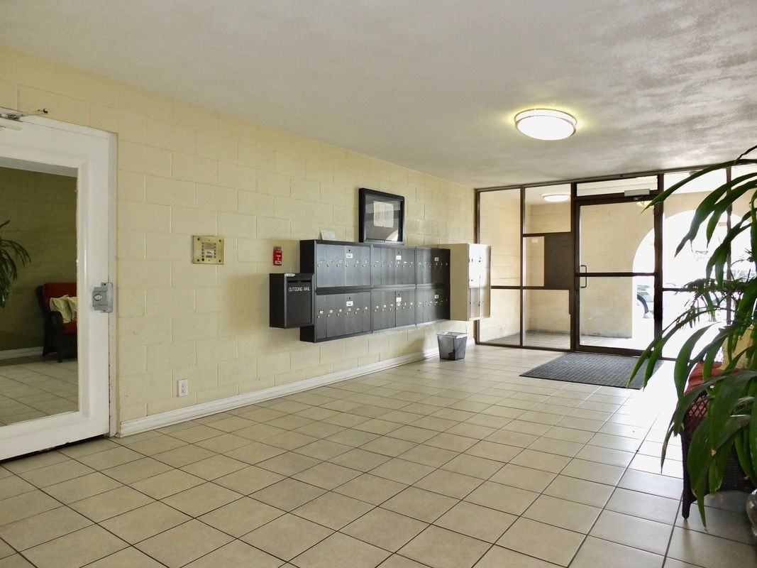 420 Redondo Ave ##209 - Photo 5 of 17