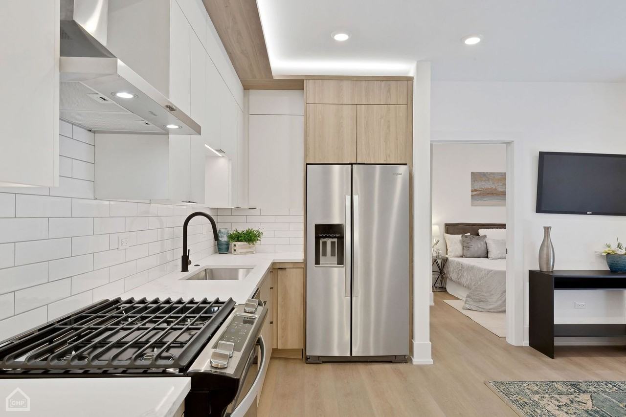 1613 W Belmont Ave, Chicago, IL - Photo 3 of 20