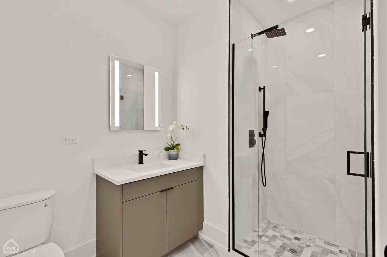 1613 W Belmont Ave, Chicago, IL - Photo 5 of 20