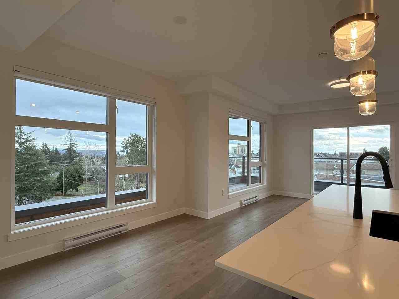 15353 17 Avenue - Photo 6 of 22