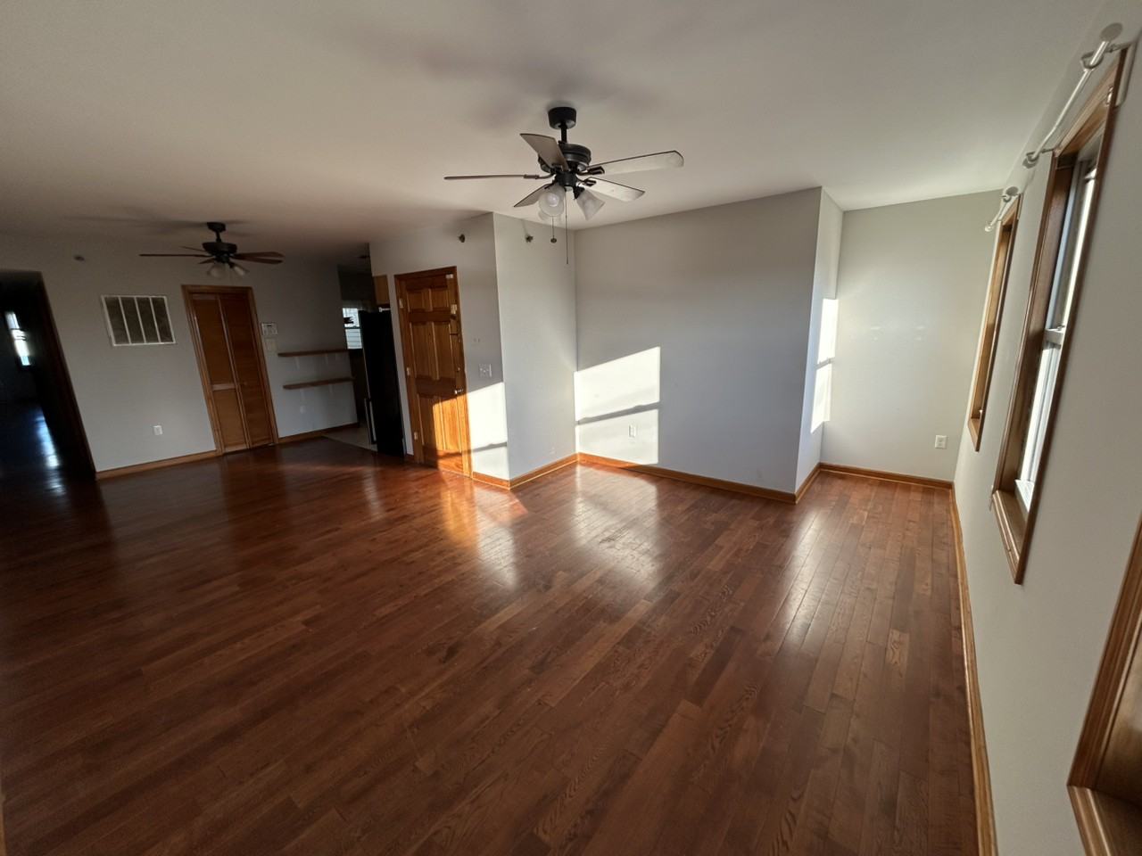 163 Walnut St - Photo 4 of 10