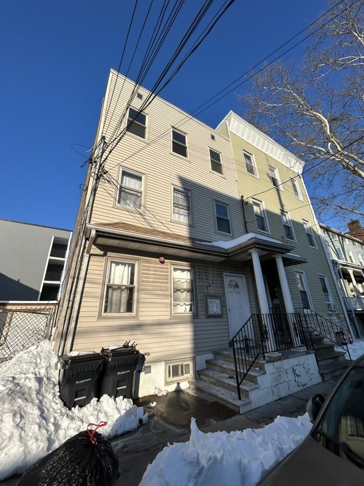 163 Walnut St - Photo 2 of 10