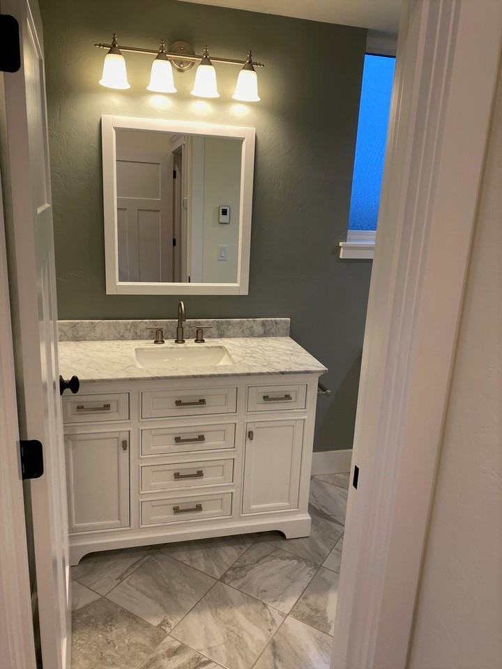 2380 Willamette Street #D - Photo 4 of 10