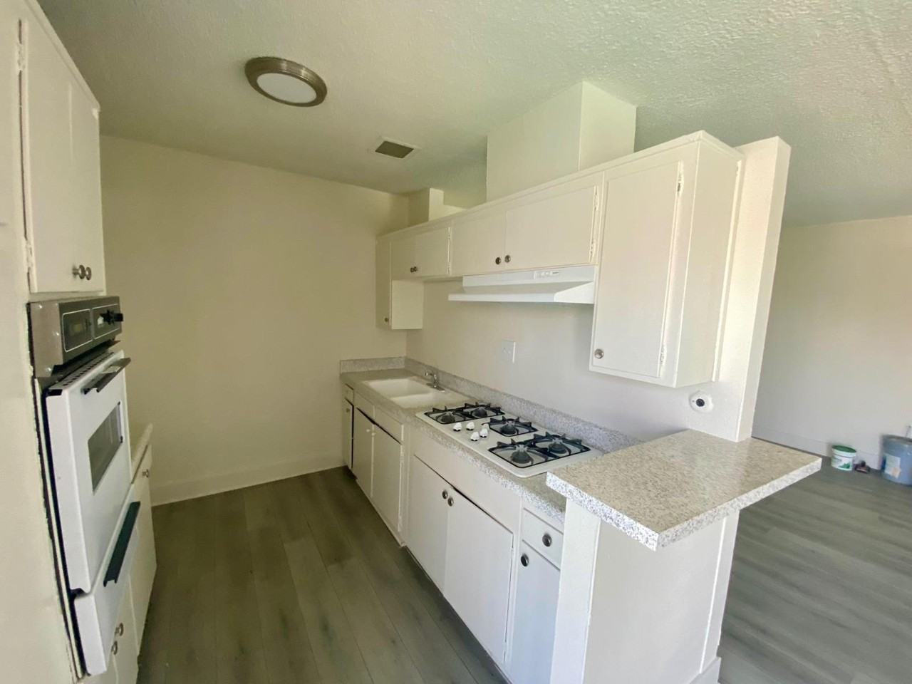 1776 S Rimpau Blvd. - Photo 3 of 26