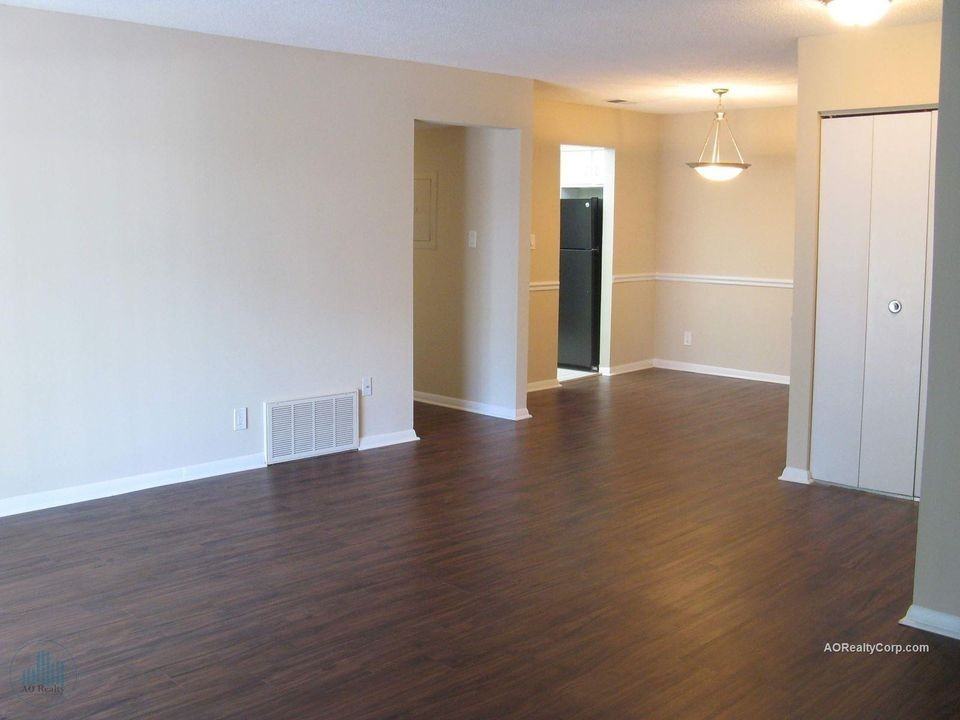 West Hills Village Apartments - Photo 6 of 19