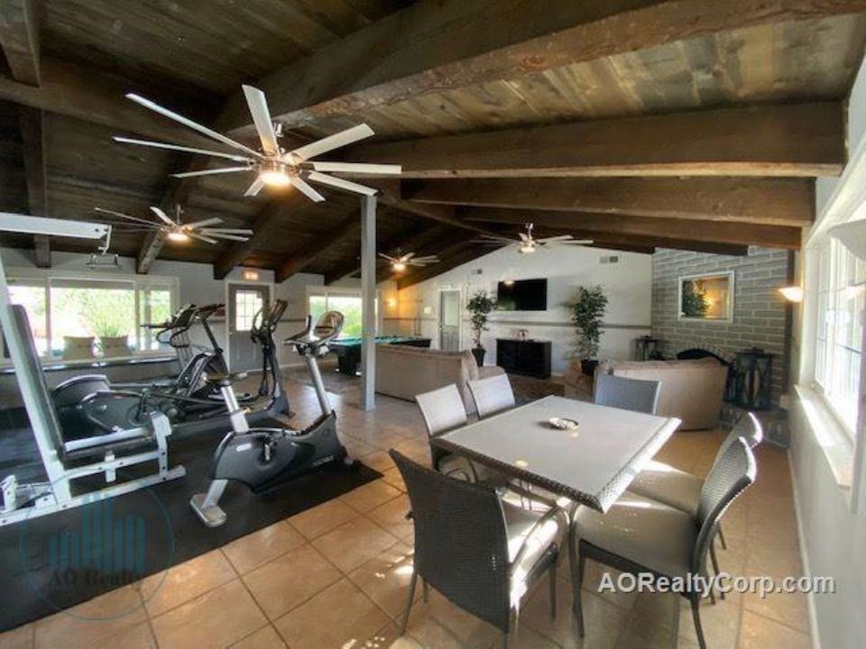 Redding Hilltop Apartments - Photo 6 of 12