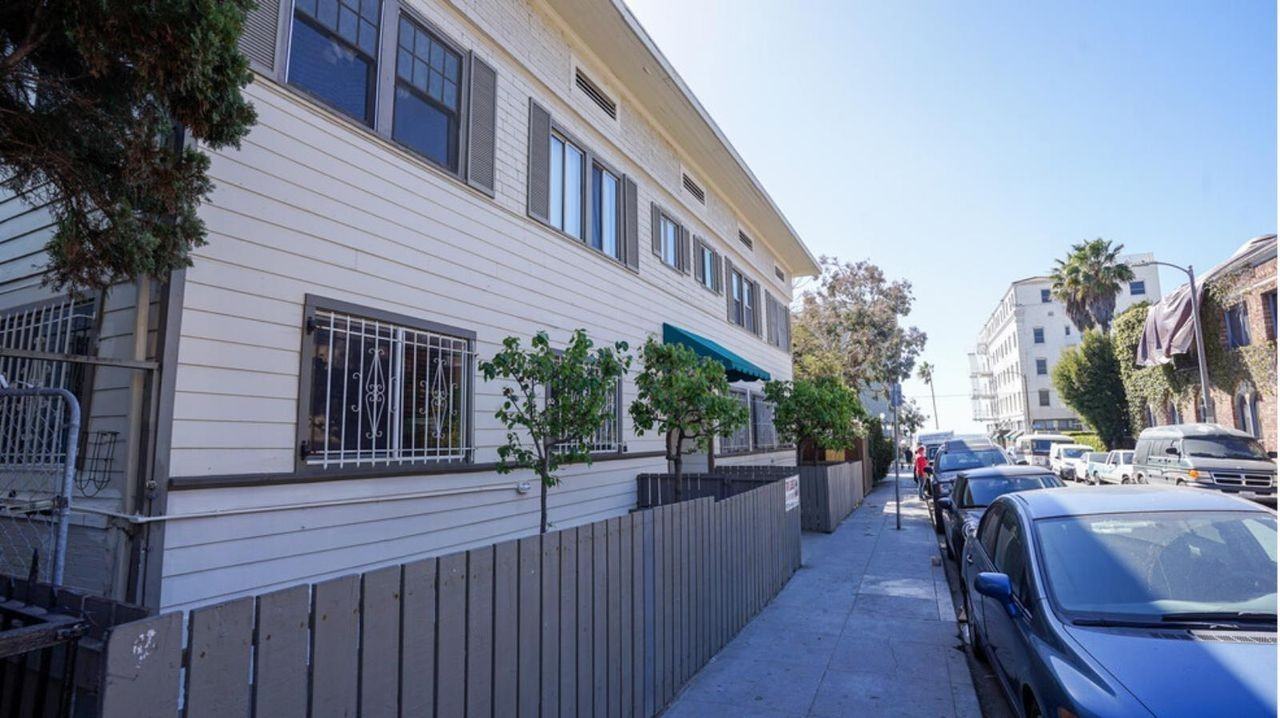 26 Westminister Avenue, - Photo 2 of 50