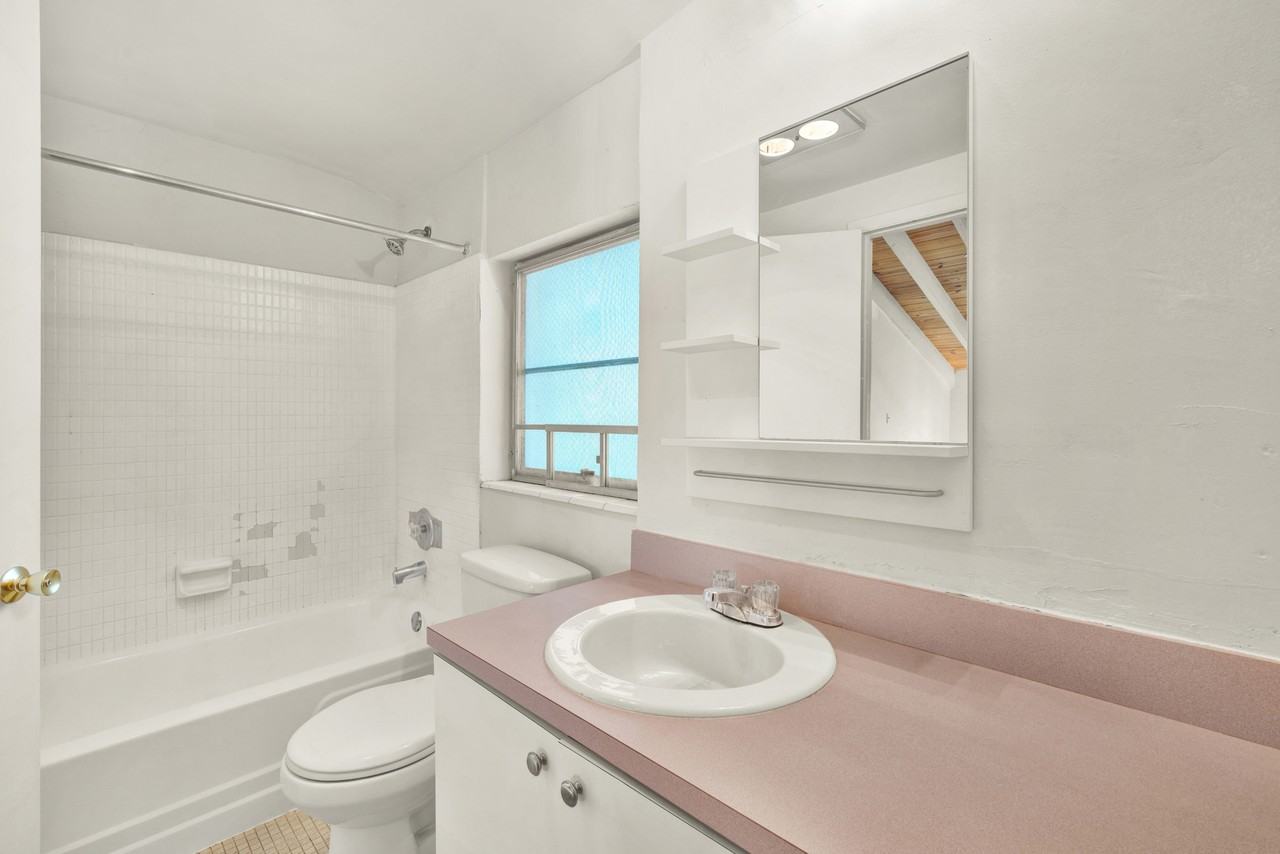 134 Salamanca Ave. - Photo 5 of 13