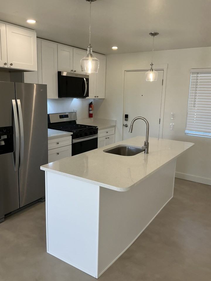 1423 North Venice Avenue - Photo 2 of 21